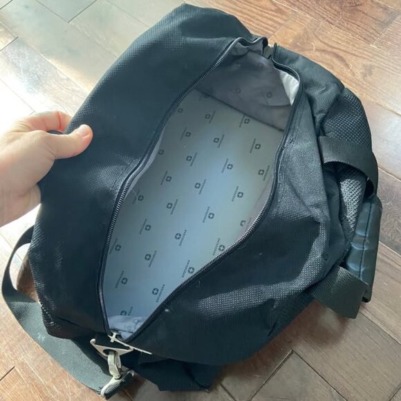 SwissGear Small Duffel Bag - Picture 2 of 4